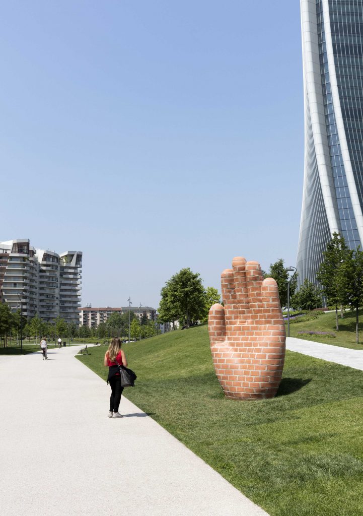 <I>Judith Hopf, Han and Foot for Milan</i>, 2018
</br> installation view, ArtLine Park of Contemporary Art, Milan