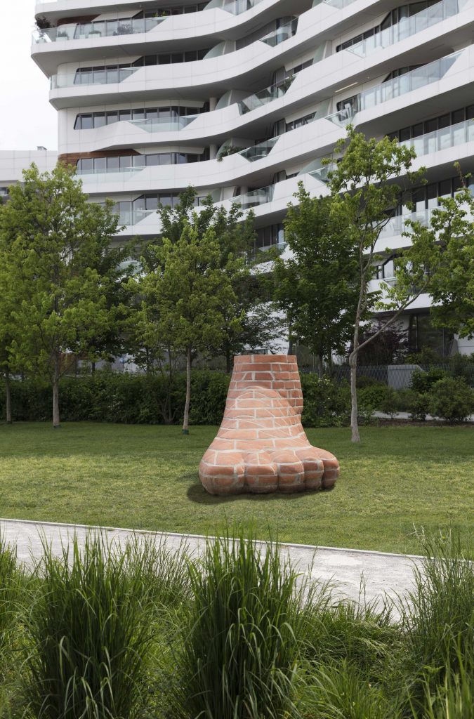<I>Judith Hopf, Han and Foot for Milan</i>, 2018
</br> installation view, ArtLine Park of Contemporary Art, Milan
