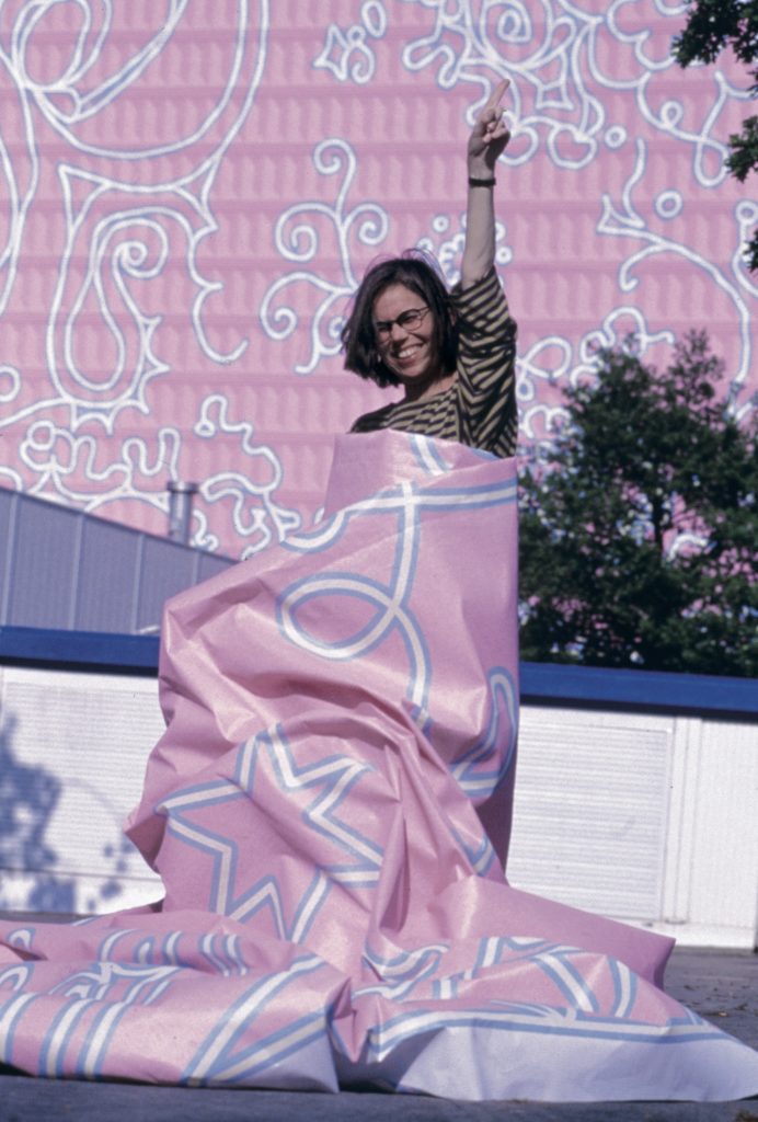 <I>Pink Building</i>, 2000
</br> installation view, Expo 2000, Hannover