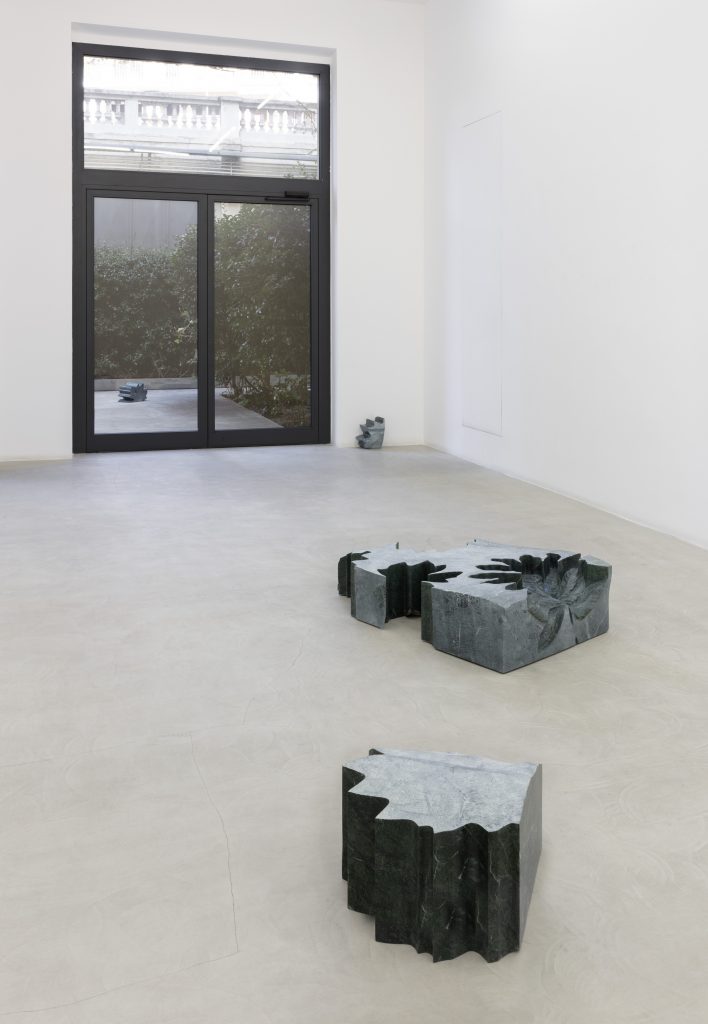<i>When nature was young</br>
[Quando natura era giovane]</I>, 2020
</br>
green guatemala marble
</br>
130 x 80 x 40 cm / 51.1 x 31.4 x 15.7 in</br>cut outs:
29 x 50 x 42,5 cm / 11.4 x 19.6 x 16.7 in</br>32,5 x 24 x 27 cm / 12.7 x 9.4 x 10.6 in</br>30 x 37 x 26 cm / 11.8 x 14.5 x 10.2 in