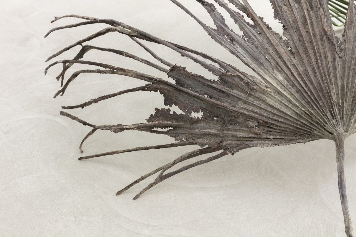<i>Il tempo mi scorre tra le dita</br>
[Time runs through my fingers]</I>, 2021
</br>
(detail)