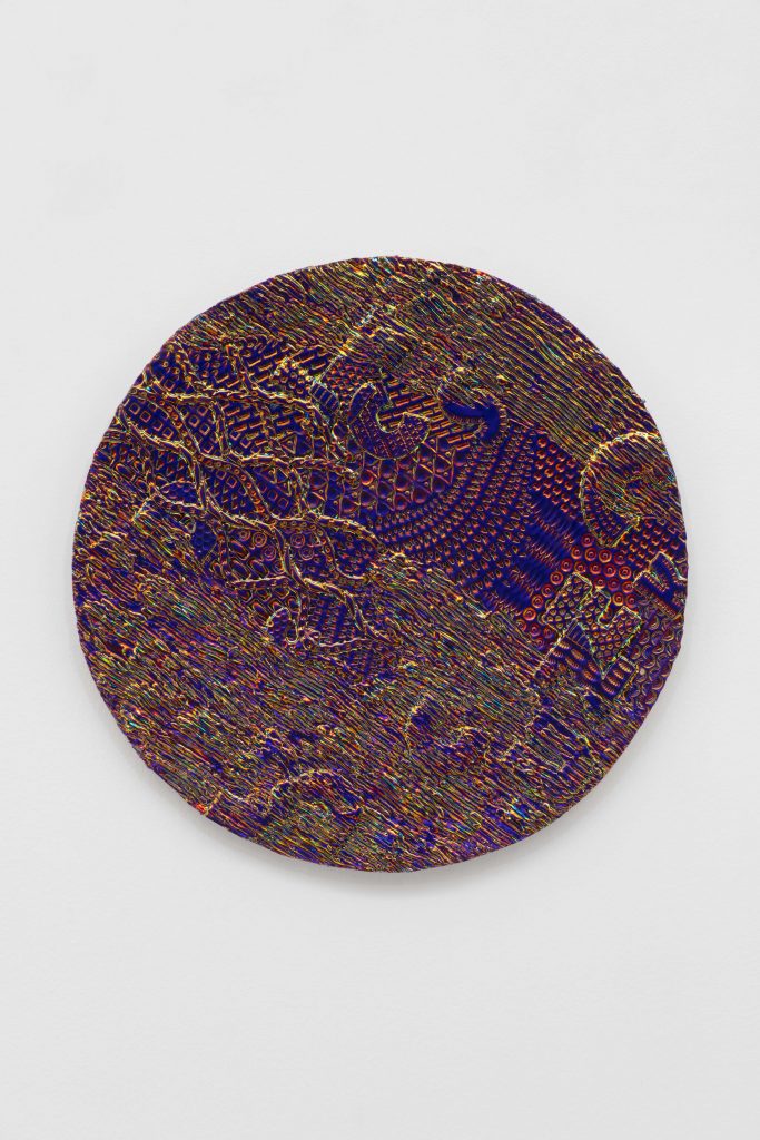 <i>The Reddest of Blues</i>, 2022 </br>
dichroic coating on glazed ceramic</br>
43,9 x 43,9 x 3,8 cm / 17.3 x 17.3 x 1.5 in