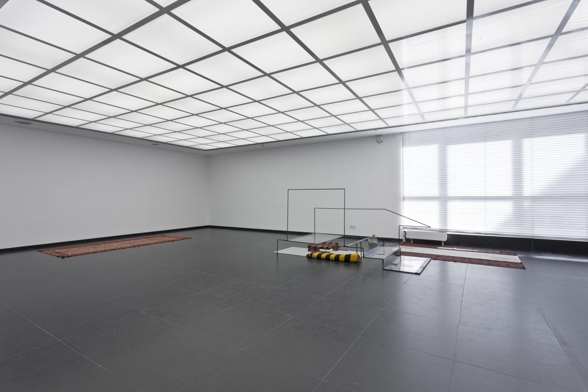 <i>Arte Essenziale</i>, 2011
</br> installation view, Frankfurter Kunstverein, Frankfurt 
