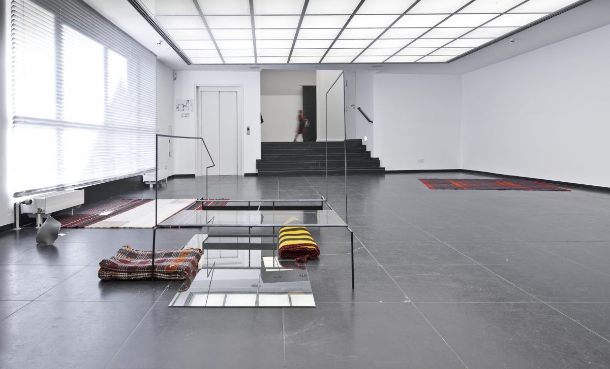 <i>Arte Essenziale</i>, 2011
</br> installation view, Frankfurter Kunstverein, Frankfurt 