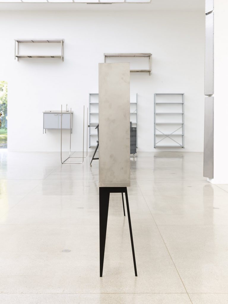 <i>To be in an upright position on the feet (studio visit)</i>, 2015
</br> installation view,  Wiener Secession, Wien