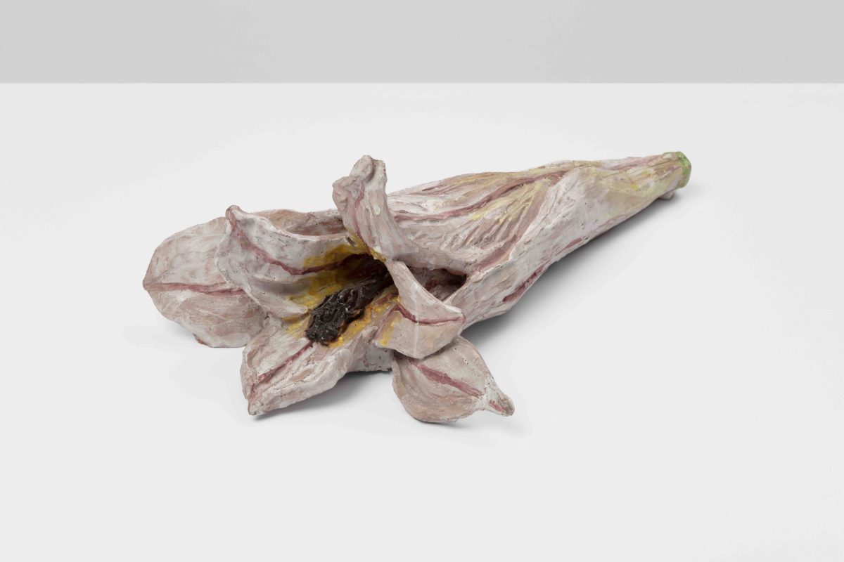 <i>Flor (Flower)</i>, 2001</br>ceramic</br>
40 x 20 x 20 cm / 15.7 x 7.8 x 7.8 in