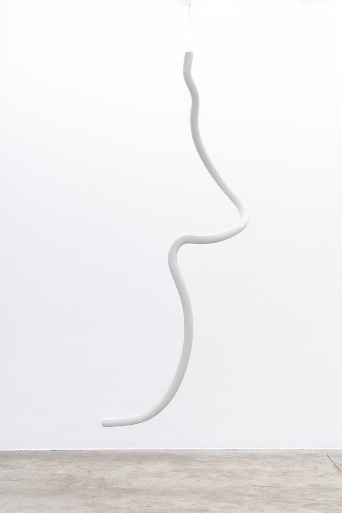 Tomie Ohtake, <i> Untitled</i>, 2013 </br>tubular carbon steel painted with automotive paint</br>218 x 40 cm / 85.8 x 15.8 in