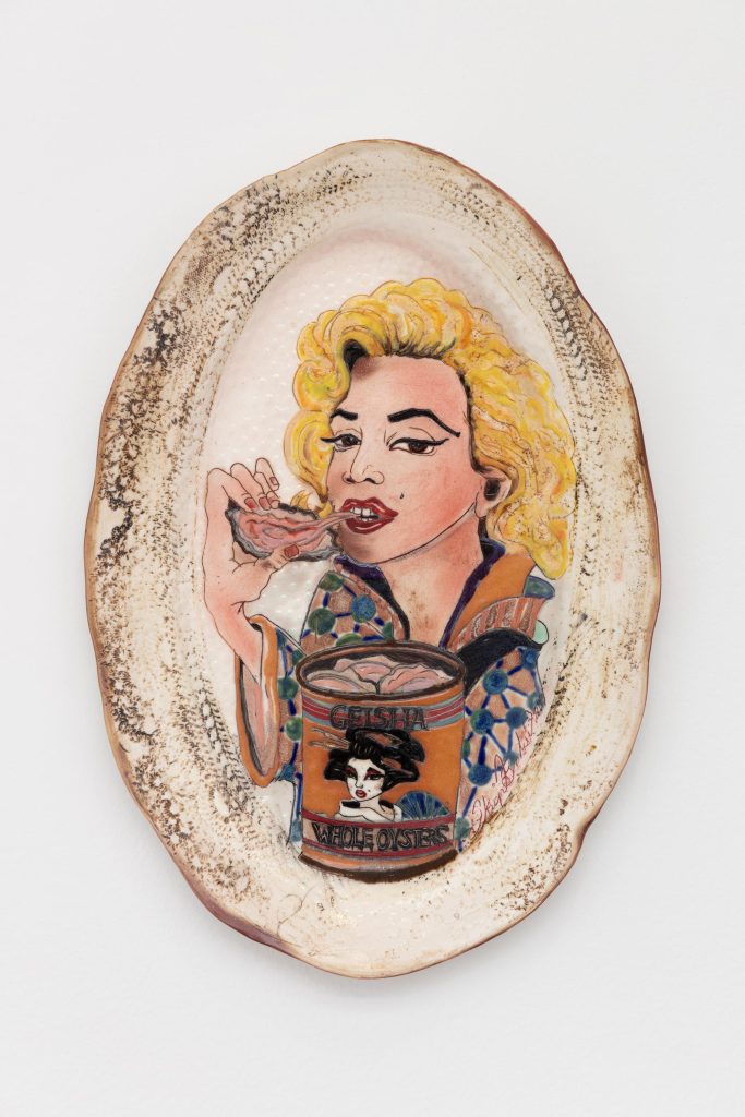 <i> Oyster Eater</i>, 2021 </br> porcelain </br> 37 x 26 x 3,5 cm / 14.5 x 10.2 x 1.3 in