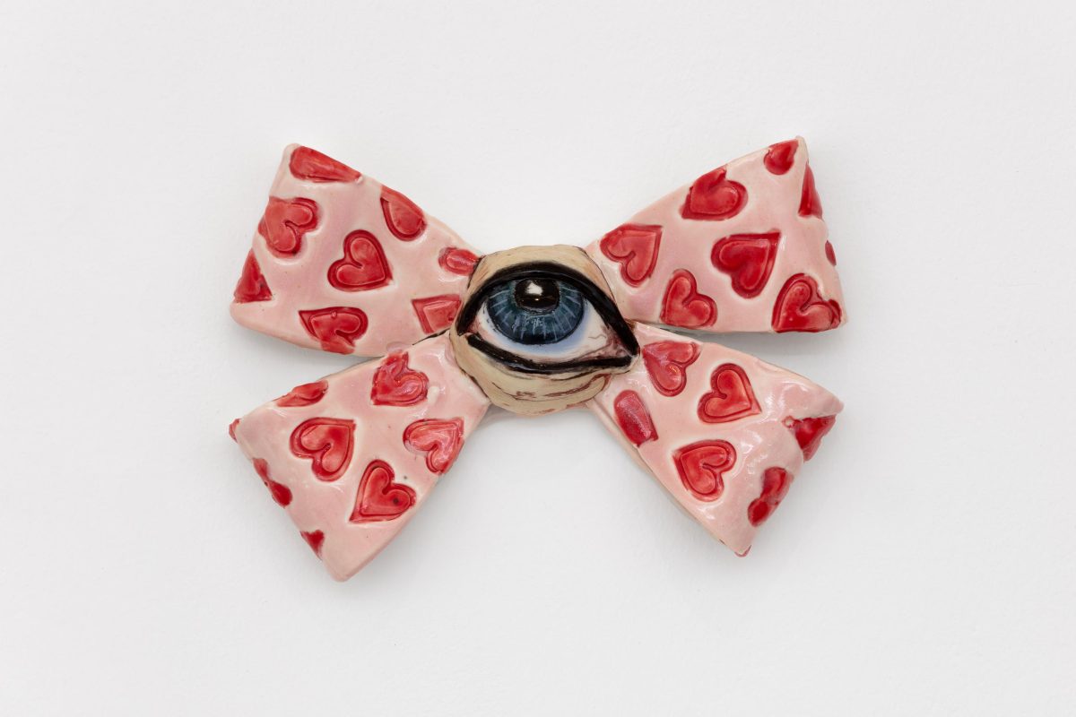 <i> iRibbons </i>, 2023</br> porcelain </br>12 x 16,5 x 2,5 cm / 4.7 x 6.4 x 0.9 in