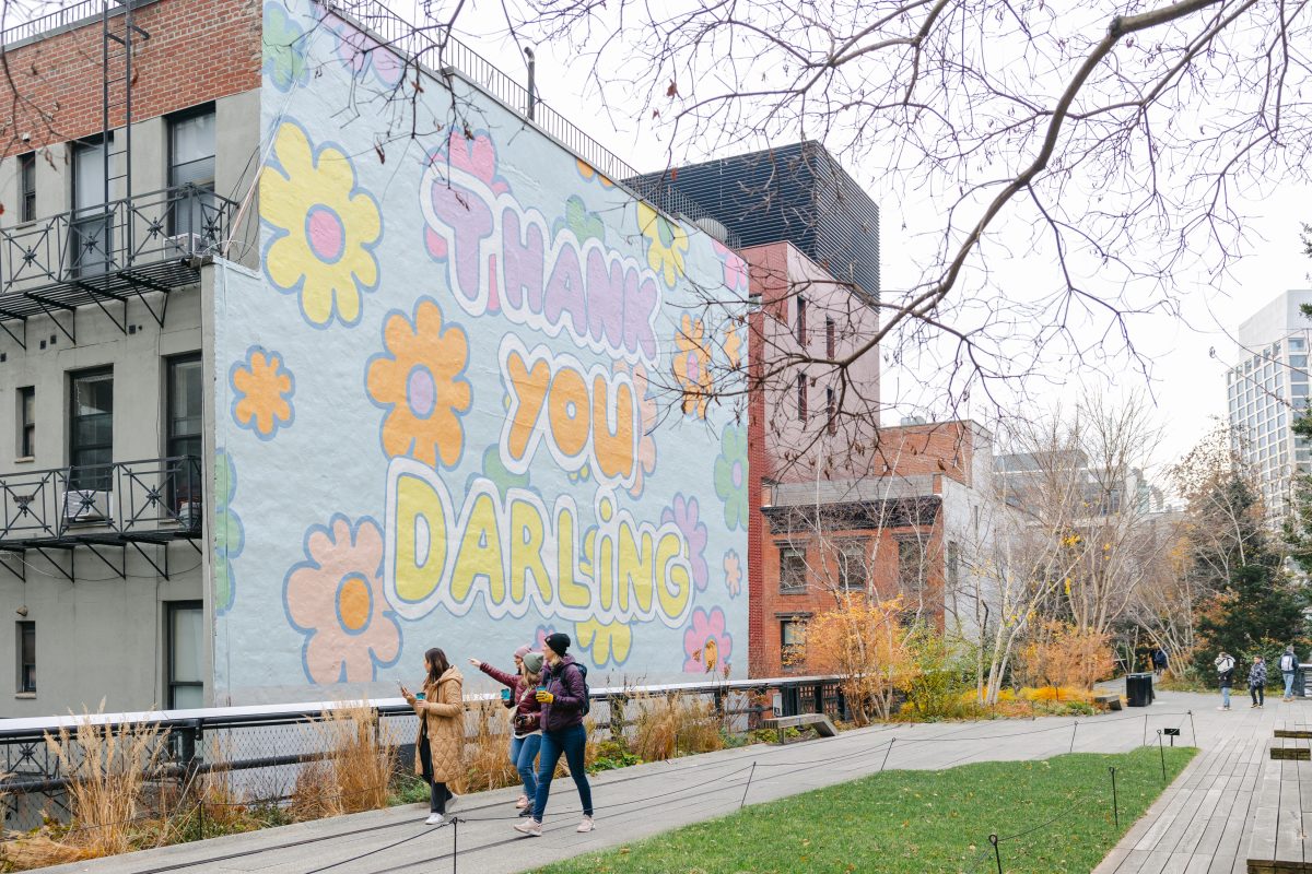 <i>Thank you darling</i>, 2023 </br> installation view, high line, new york