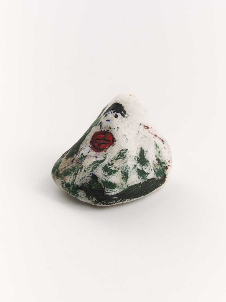 <i>Untitled</i>, undated</br>mixed media on stone</br>6,4 x 5,1 4,4 cm / 2.5 x 2 x 1.8 in