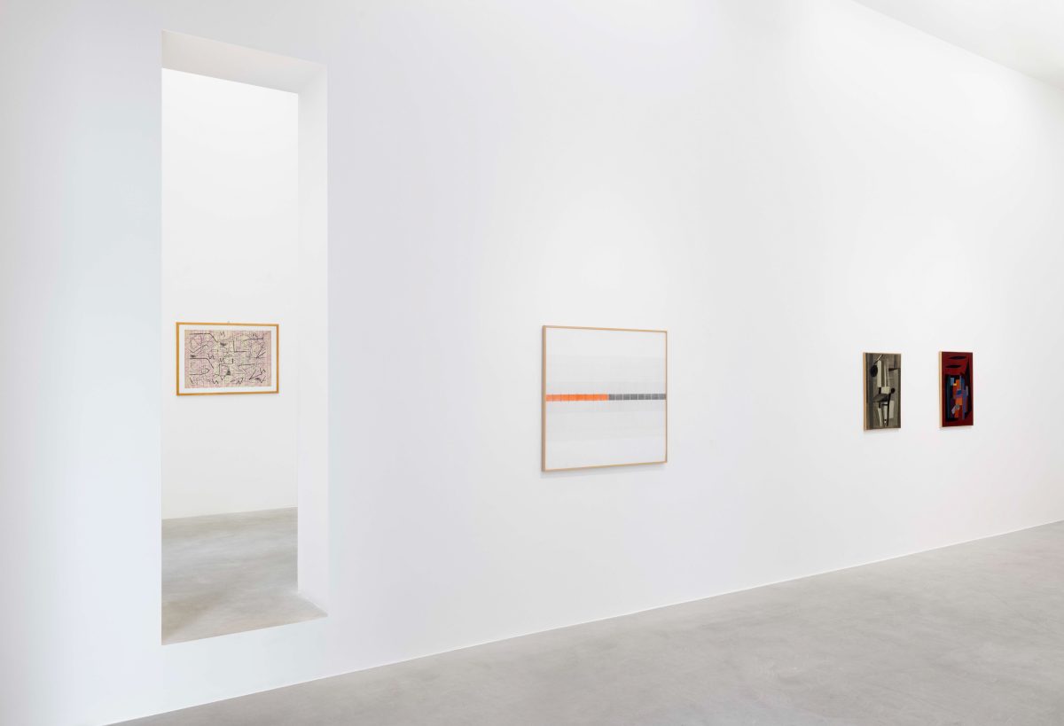 <i>un espandersi ai margini dei labili confini
selected works 1950 -1975, </i> 2025 </br>
installation view, kaufmann repetto, milan</br>