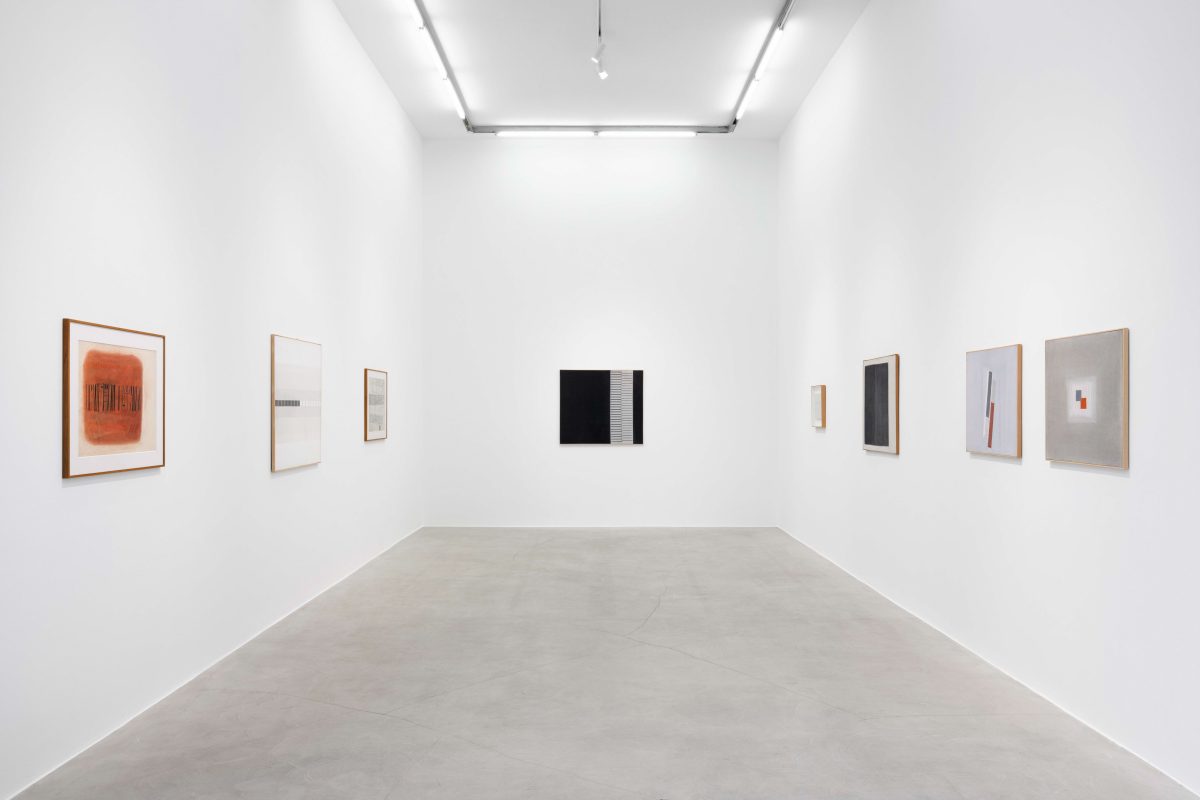 <i>un espandersi ai margini dei labili confini
selected works 1950 -1975, </i> 2025 </br>
installation view, kaufmann repetto, milan</br>
