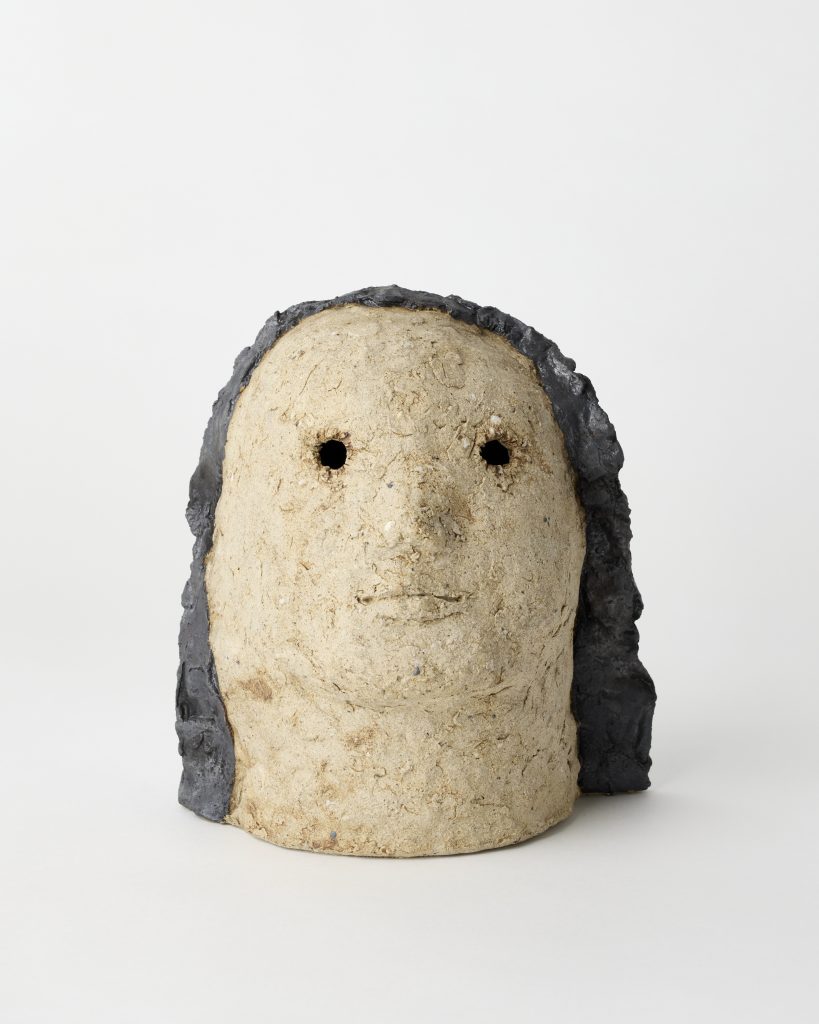 <i>face</i>, 2024 </br>
ceramic</br>
21 x 19 x 17 cm / 8.3 x 7.5 x 6.7 in