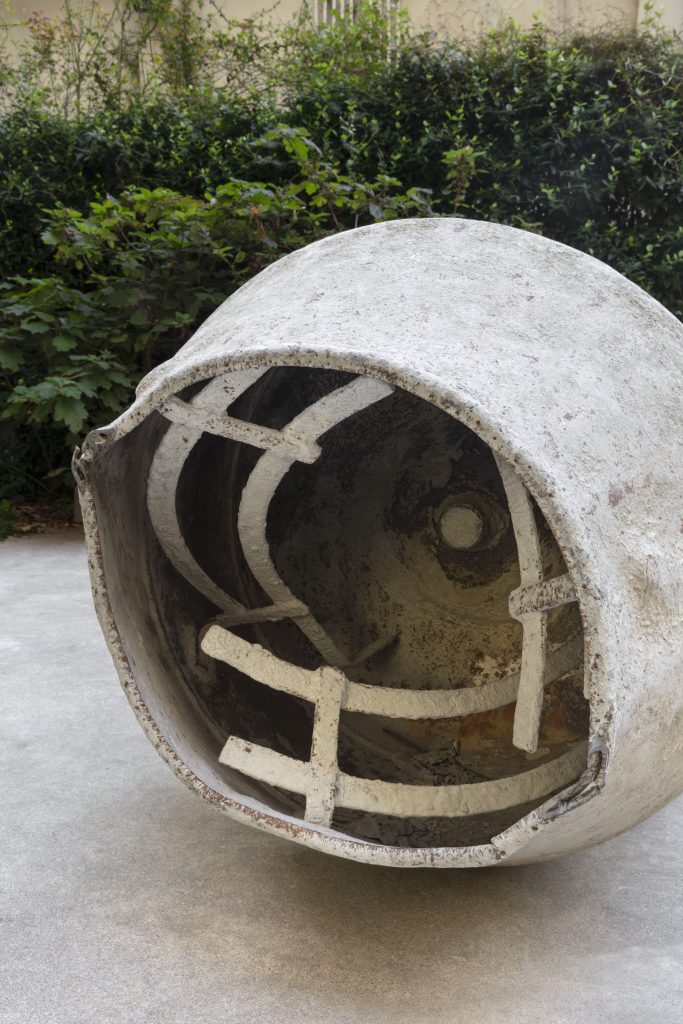 <i>silurian slurs</I>, 2021</br>
installation view, kaufmann repetto milan, 2023