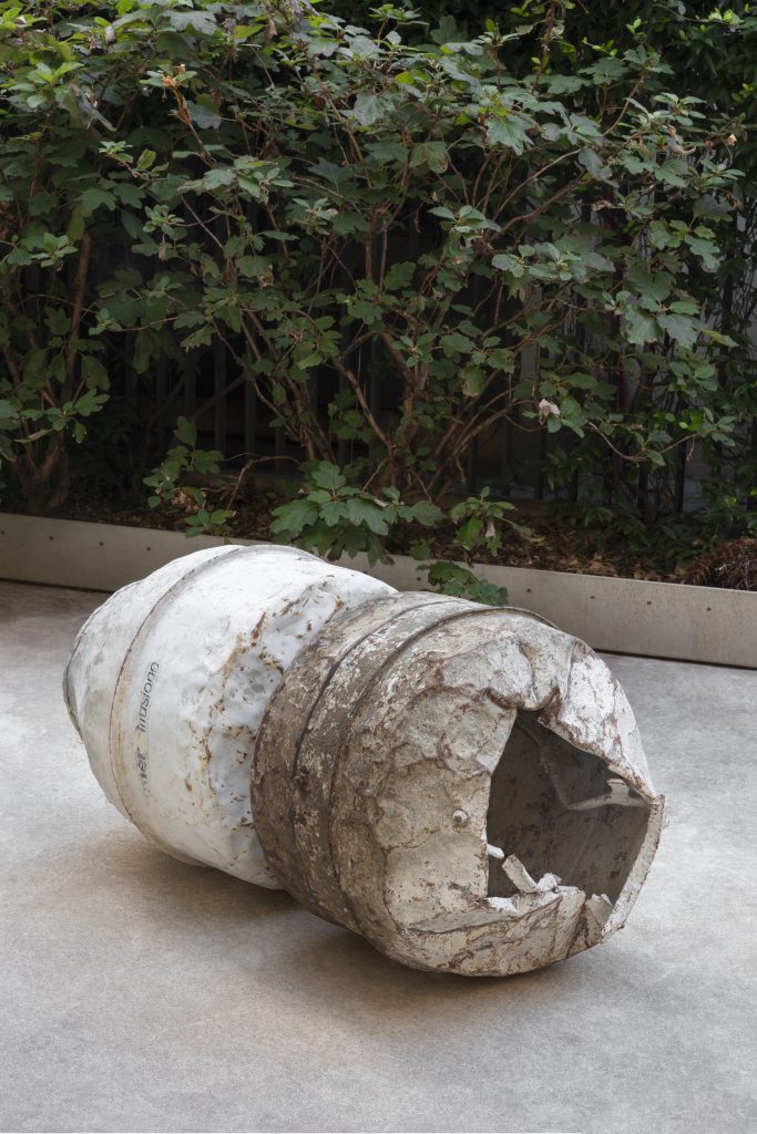 <i>silurian slurs</I>, 2021</br>
installation view, kaufmann repetto milan, 2023
