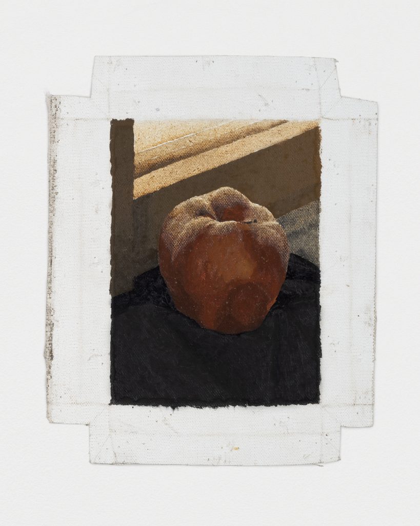 <i>Big Apple,</i> 2000</br>
oil on canvas </br> 25 x 20 cm / 9.8 x 7.9 in