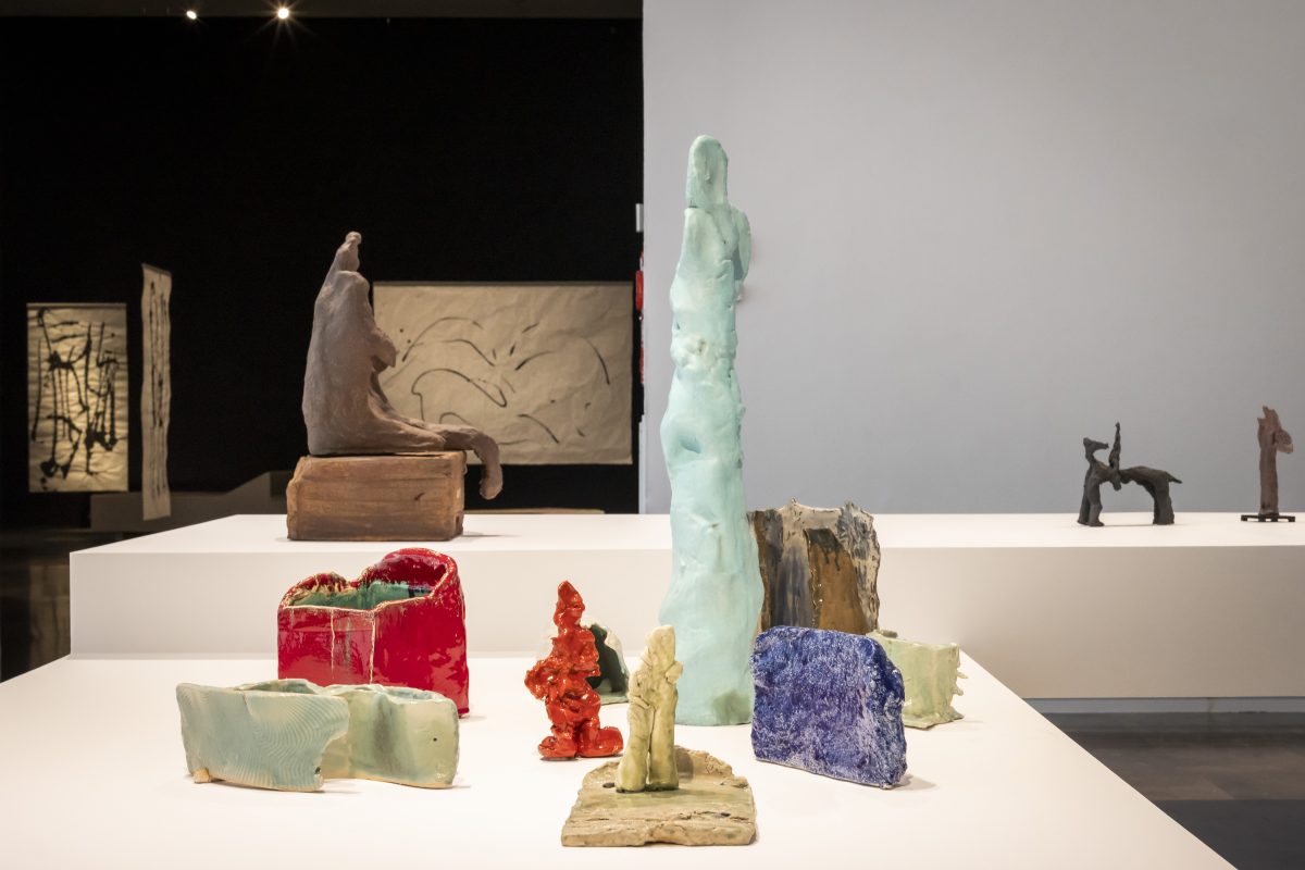 <i>Simone Fattal. Suspension of Disbelief</I>, 2024</br>
installation view, IVAM, Valencia</br>
© Miguel Lorenzo>