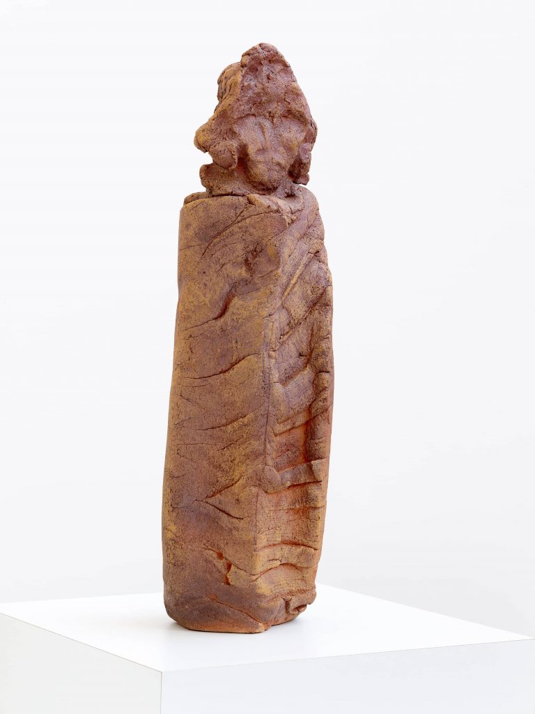 <i>goddess with springing water</i>, 2008
</br>
stoneware fired in wood kiln, 85 x 22 x 24 cm / 33.4 x 8.6 x 9.4 in
</br>
installation view, mudam, luxembourg
>