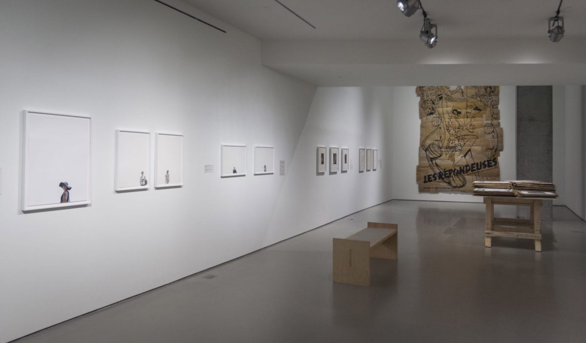 <i>womxn workers of the world unite</i>, 2018 </br> installation view, contemporary arts center, cincinnati
>