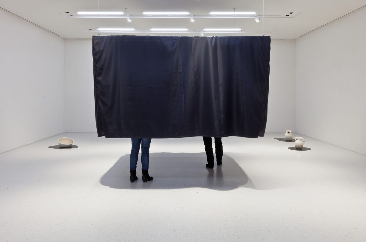 <i>more</i>, 2015 
</br>
installation view, neue galerie, kassel
>