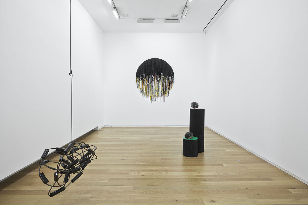 <i>eva rothschild</i>, 2014
</br>
installation view, hugh lane gallery, dublin >