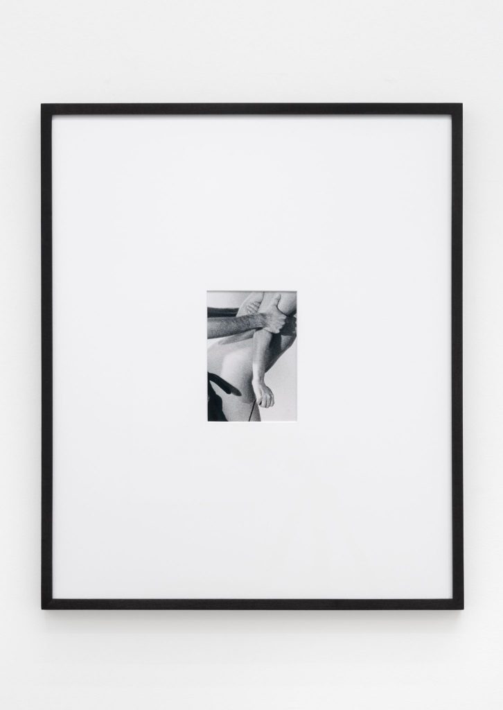 <i>untitled (sex 2)</i>, 2016
</br>
framed inkjet print,  56 x 51 cm / 22 x 20 in>