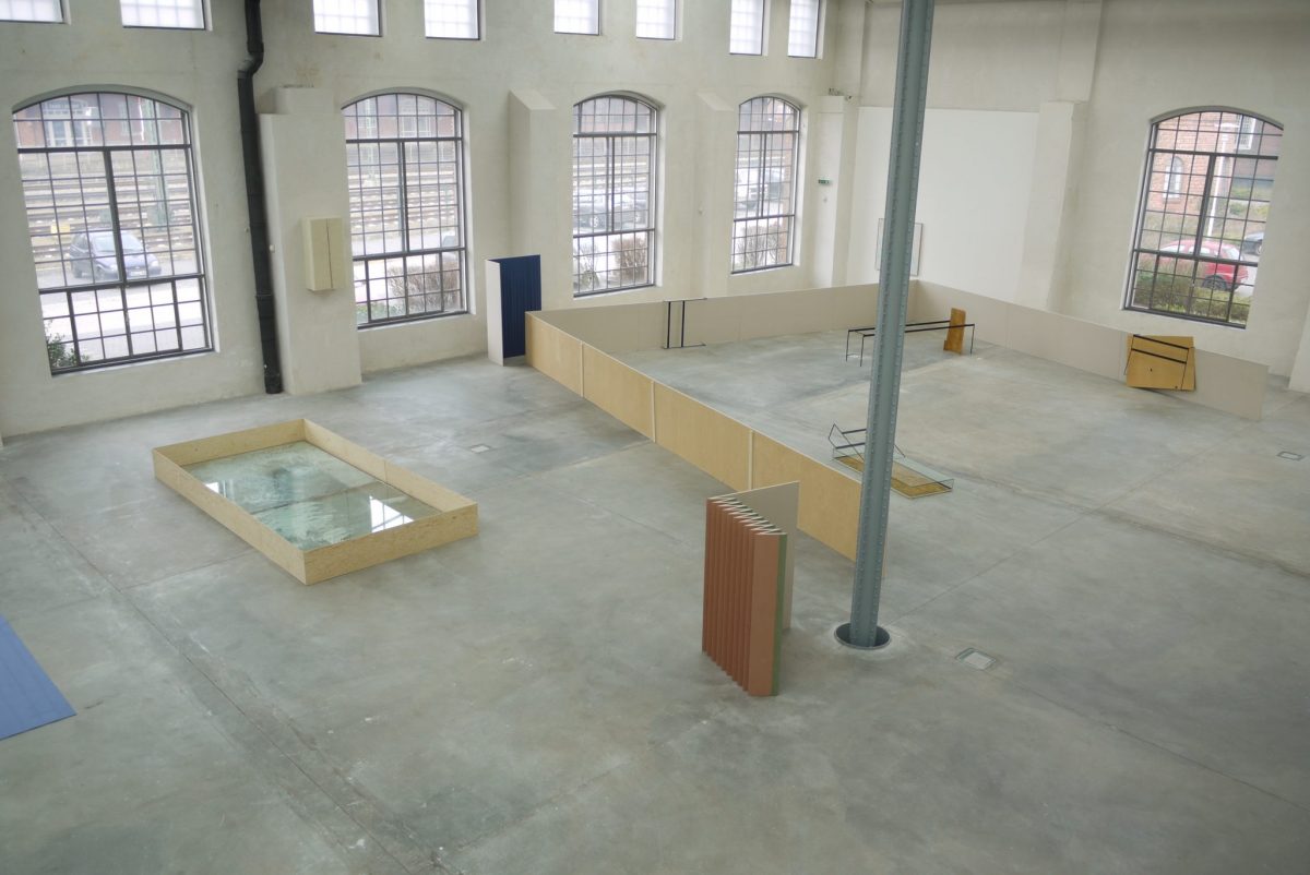 <i>our full,</i> 2013 </br> installation view, kunsthalle lingen, lingen
>