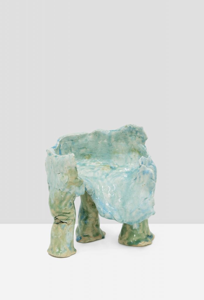 <i>stool</i>, 2009
</br>
glazed stoneware, 16,8 x 15,5 x 12,7 cm / 6.6 x 6.1 x 5 in>