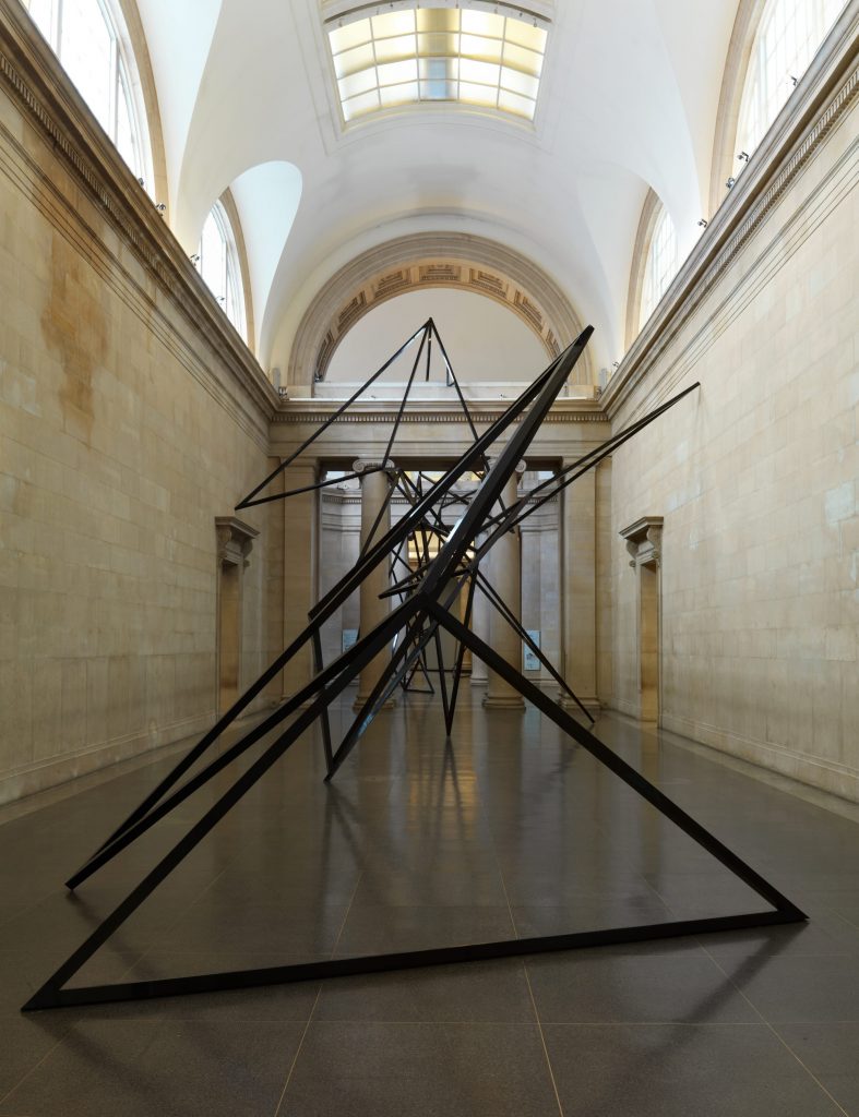 <i>cold corners</i>, 2009
</br>
installation view, the duveens rooms, tate britain, london
>