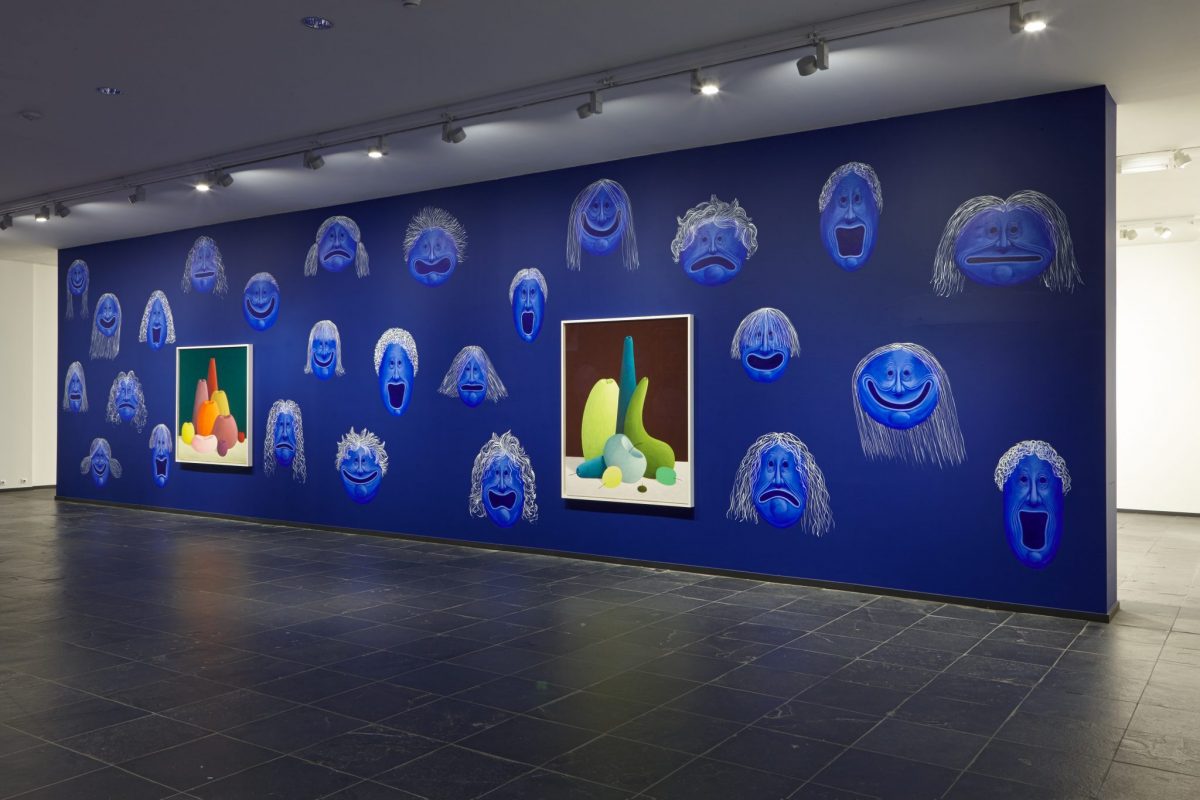<i>these strangers... painting and people</i>, 2016
</br>
installation view, s.m.a.k, gent
>