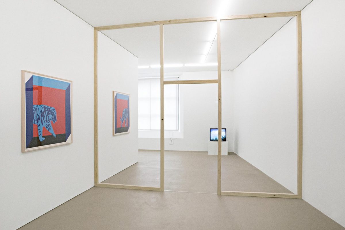 <i>some end of things</i>, 2013
</br>
installation view, museum fur gegenwartskunst, basel
>