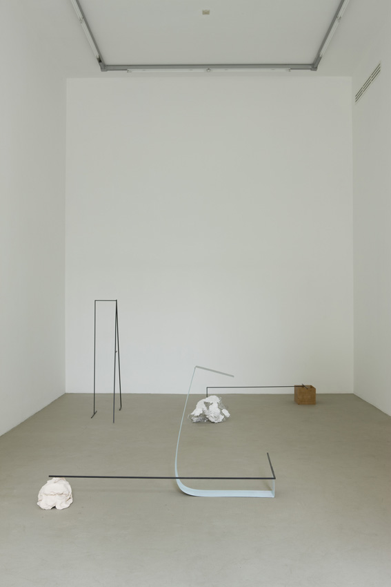 thea djordjadze, 2010
</br>
installation view, kaufmann repetto, milan
>