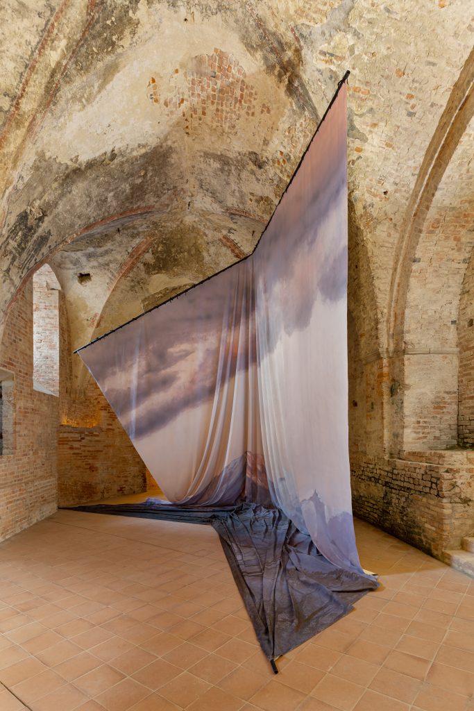 Latifa Echakhch, <i>The Fall (Mountains view from Lausanne)</I>, 2024</br>
installation view, Panorama Monferrato, Camagna, Vignale, Montemagno and Castagnole</br>>
