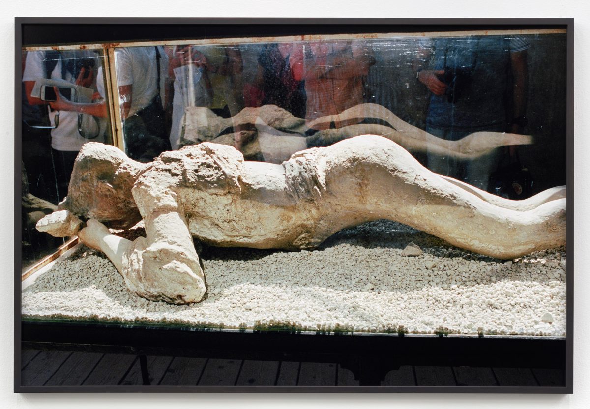 <i>Untitled (Pompeii)</I>, 2019
</br>
inkjet print, 101,6 x 152,4 cm / 40 x 60 in>