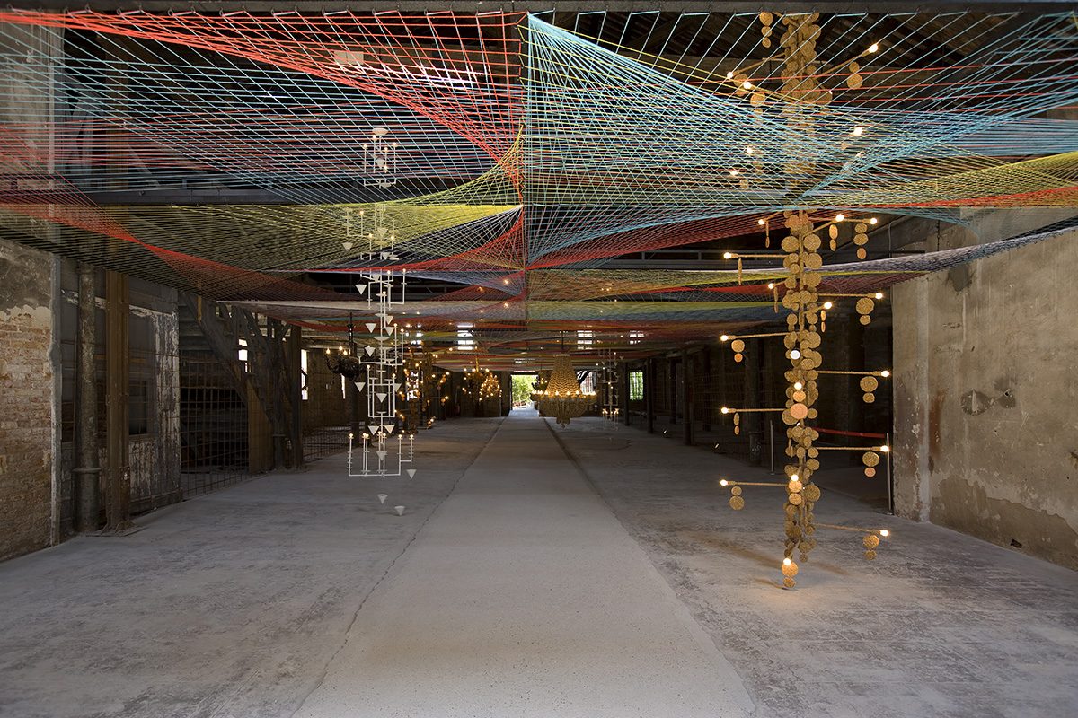 <i>weaving, unsung</i>, 2009 
</br>
installation view, 53rd venice biennial, venice>