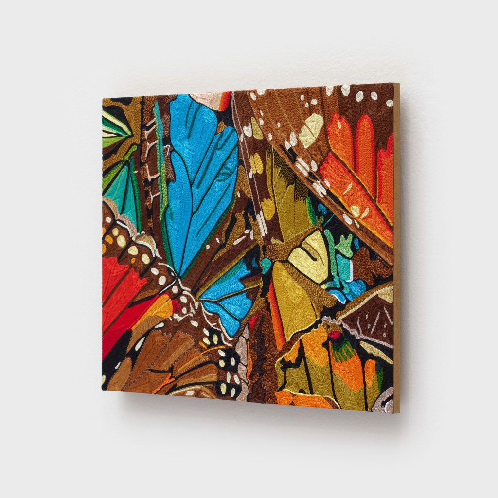 <i> and so and so 4 </i>, 2025 </br>
cotton on resin on panel </br>
30,5 x 40,5 x 2 cm / 12 x 16 x 1 in
The artwork is created in collaboration with the Wixárika community of
Jalisco, Mexico>