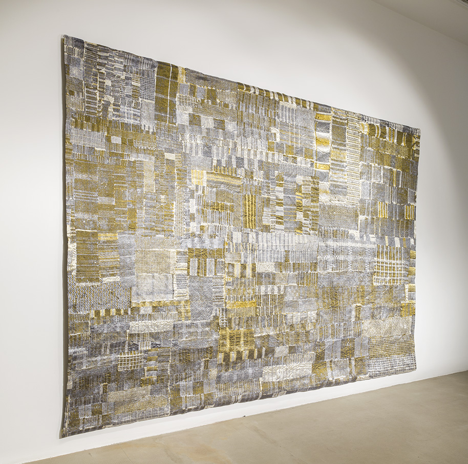 <i>ss - 1902 - 01</i>, 2014 
</br>
cotton, silver, lurex and polyester, 407 x 292 cm / 160.2 x 115 in>