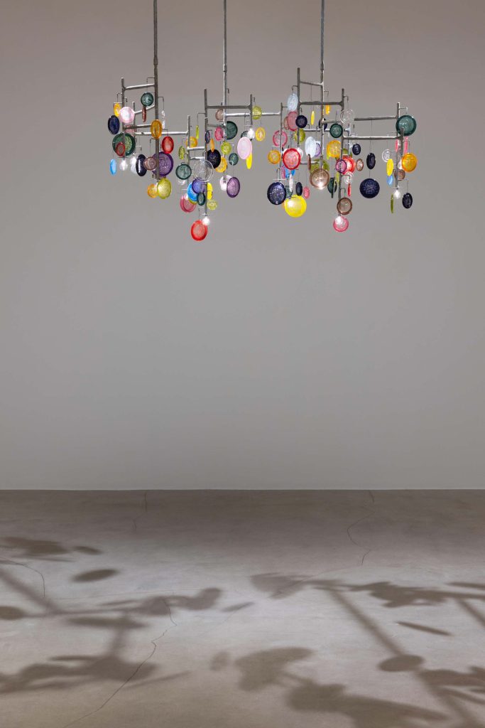 <i>Lollipop spy</i>, 2024</br> steel pipe with clear powder coating, glass, halogen illuminant,
blown glass cover, stainless steel wire, cable
</br> 158 x 144 x 72 cm / 62 x 57 x 29 in>