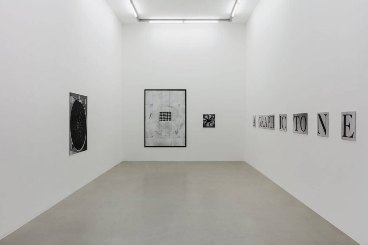 <i>a graphic tone</i>, 2019</br>installation view, kaufmann repetto, milano