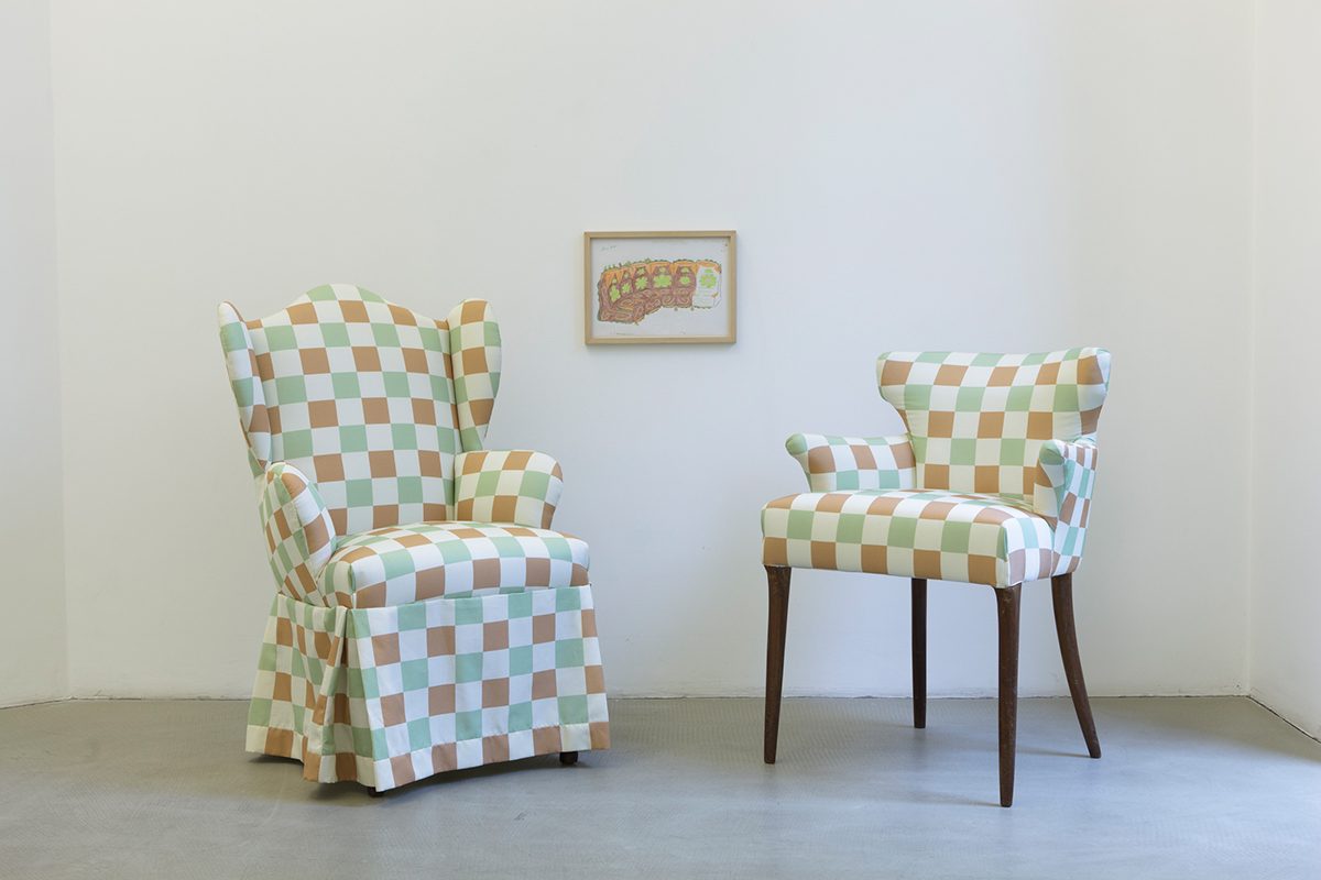 lily van der stokker, installation with flippy floppy couch drawing (1997), 2012
mixed media, installation size: 135 x 105 x 97 cm