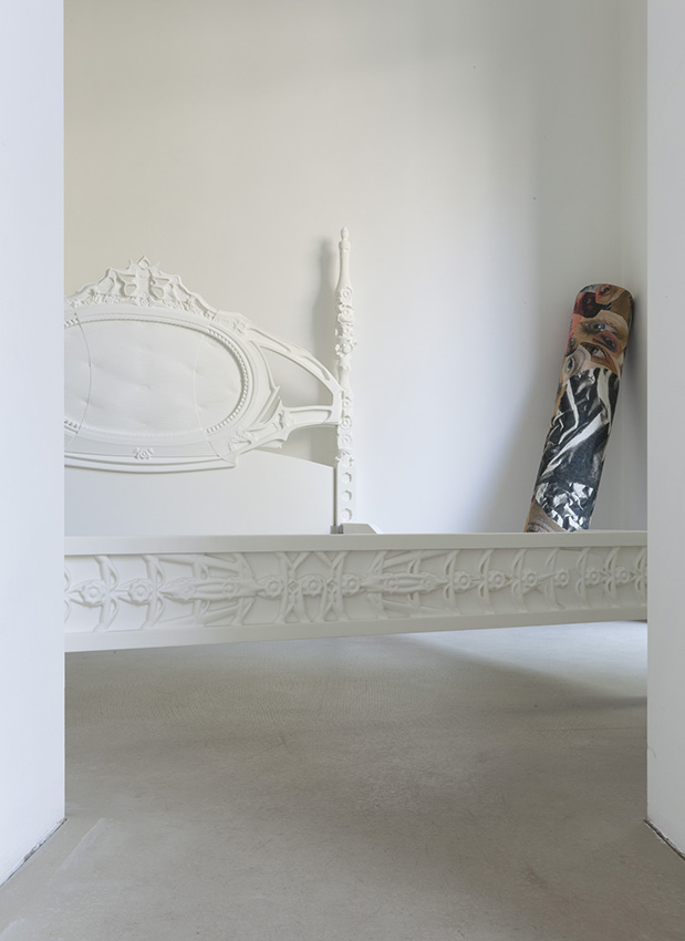 pae white, ghost, 2011
corian, 201 x 201cm