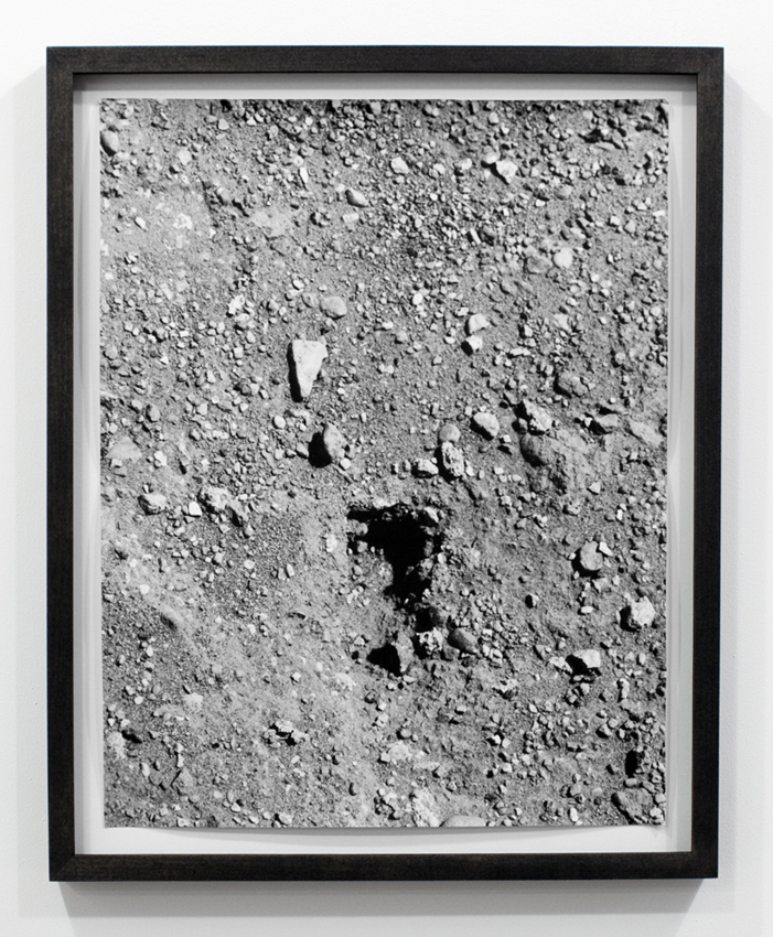 <i>dirt</i>, 2011</br>
silver gelatin print</br>27,9 x 35,6 cm / 11 x 14 in