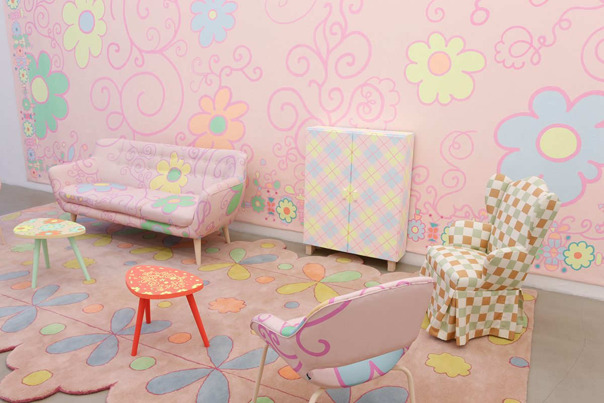 lily van der stokker, living room pink decoration combination with extra fauteuil plus table, 2012
mixed media, installation size: 685 x 295 x 255 cm