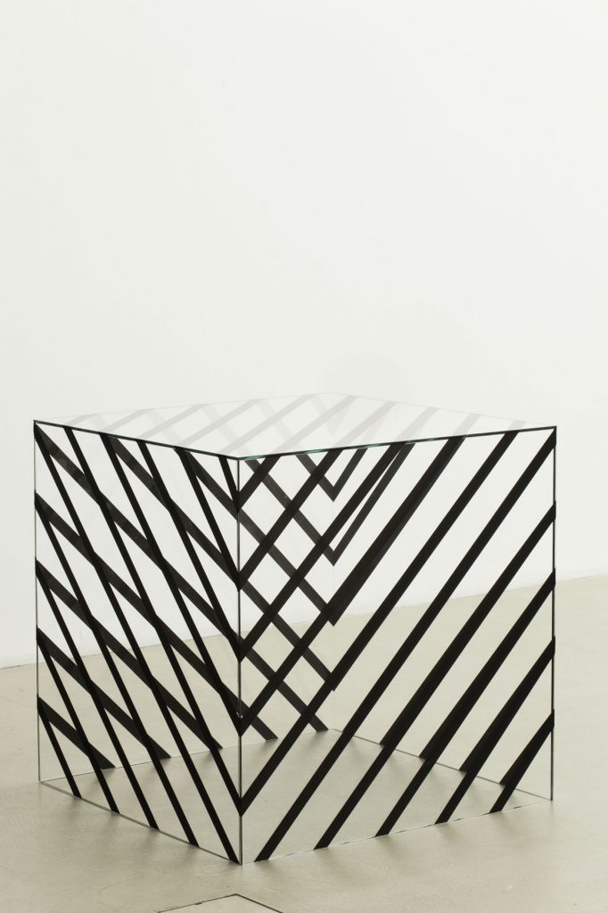 <i>cage cube 2</i>, 2012</br>
glass, adhesive, tape</br>80 x 80 x 80 cm