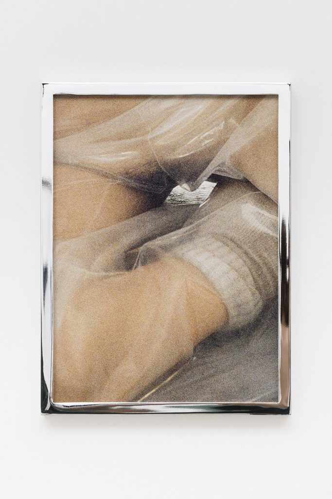 <i>plastic/sock</i>, 2016</br>
inkjet print</br>36,6 x 26 cm