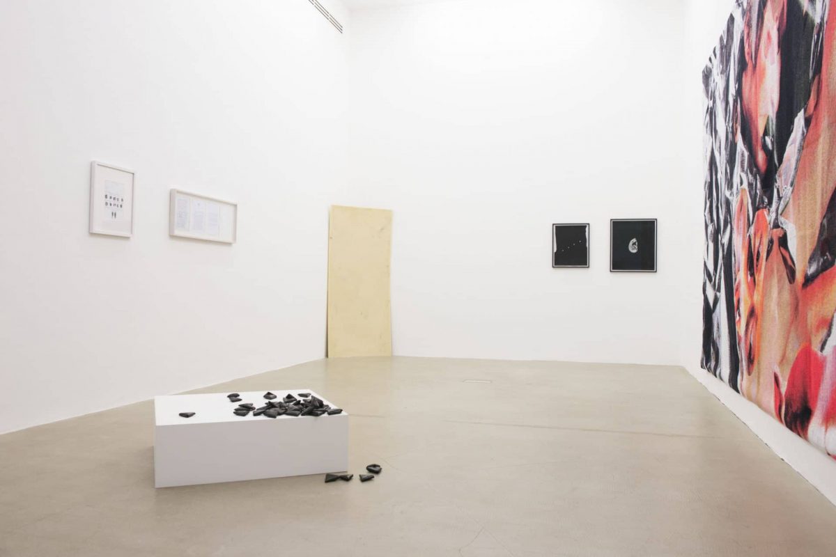 una piccola storia, installation view, kaufmann repetto, milan, 2014
