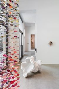 demimondaine, installation view, kaufmann repetto, milano, 2017