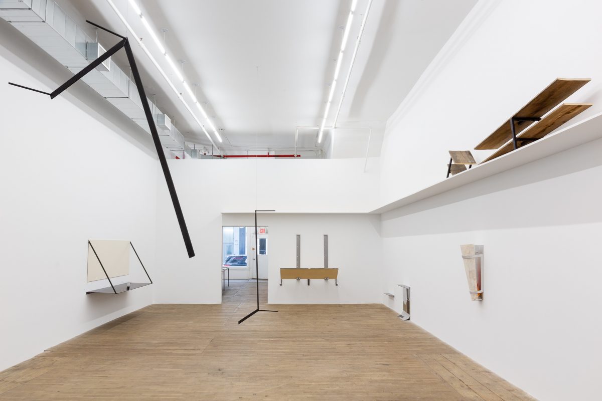 <i>Notes on light and sound of objects</I>, 2020
</br>
installation view, kaufmann repetto, New York>
