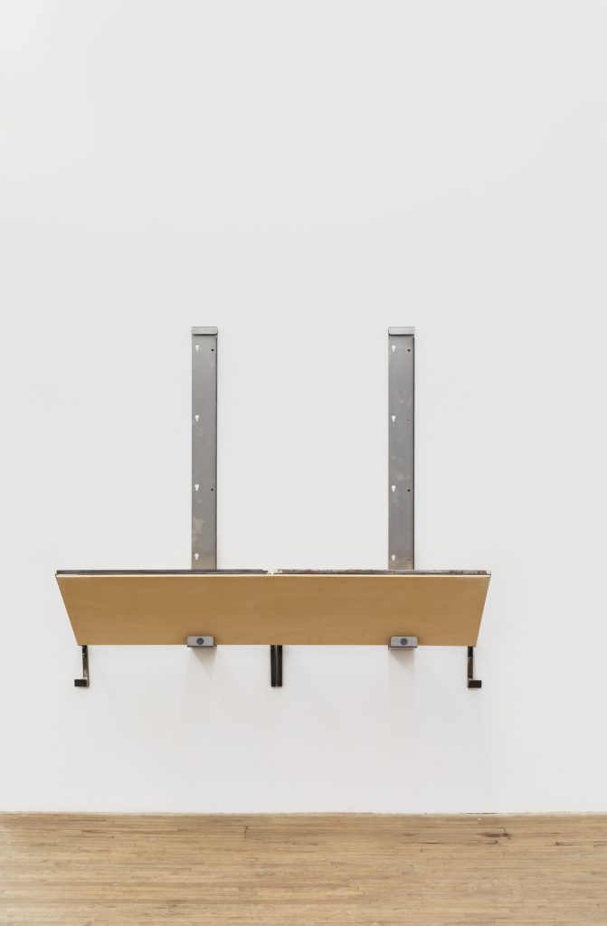 <i>untitled</I>, 2020
</br>
wood, steel
</br>
142,2 x 153,7 x 72,4 cm / 56 x 60.5 x 28.5 in>
